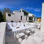 Bauhaus Wellness Apart-hotel