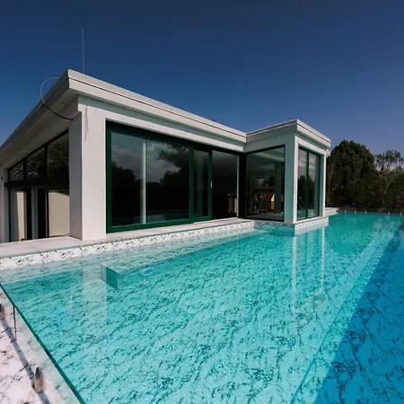 Bauhaus Wellness Otel 4*