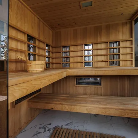 Otel Bauhaus Wellness 4*