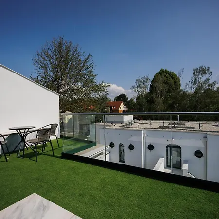Bauhaus Wellness Apart-hotel Siófok