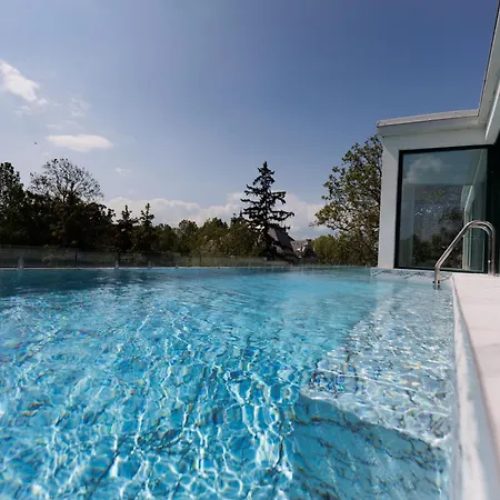 Bauhaus Wellness 4*