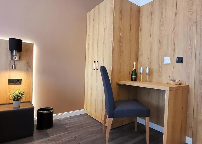 Bauhaus Wellness Lägenhetshotell Siófok