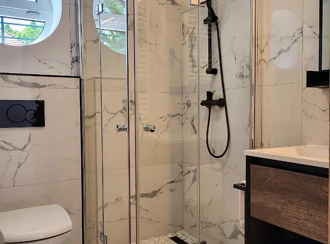 Bauhaus Wellness Lägenhetshotell Siófok