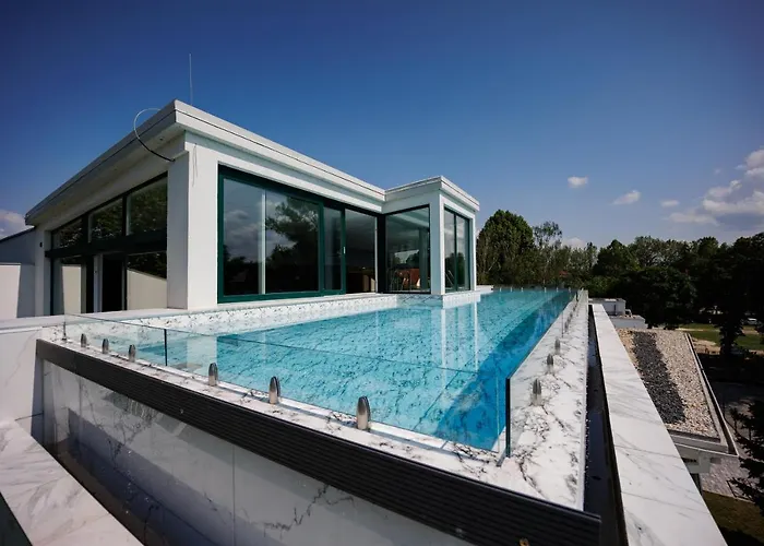 Bauhaus Wellness 4* Siófok