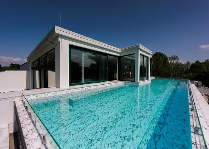 Bauhaus Wellness Lägenhetshotell 4*