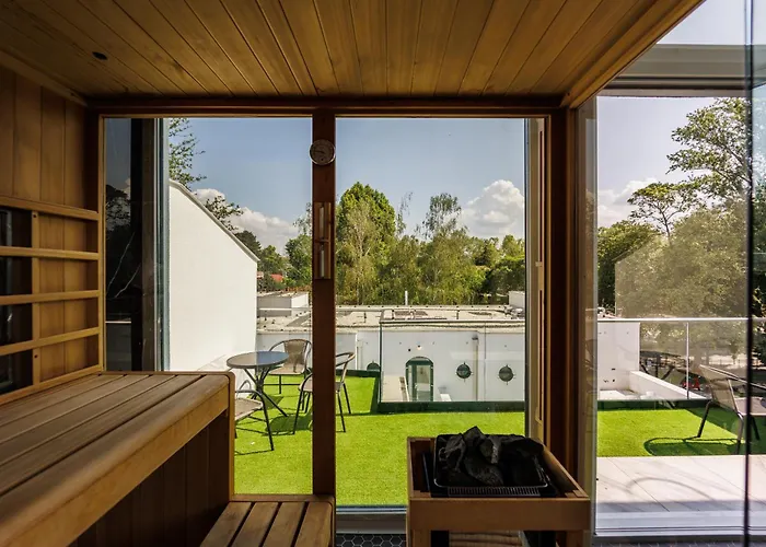 Bauhaus Wellness Lägenhetshotell 4*