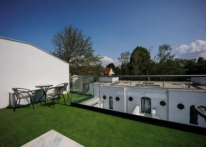 Bauhaus Wellness Lägenhetshotell Siófok